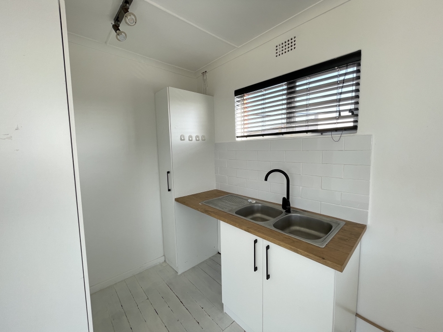 To Let 2 Bedroom Property for Rent in Kidds Beach Eastern Cape